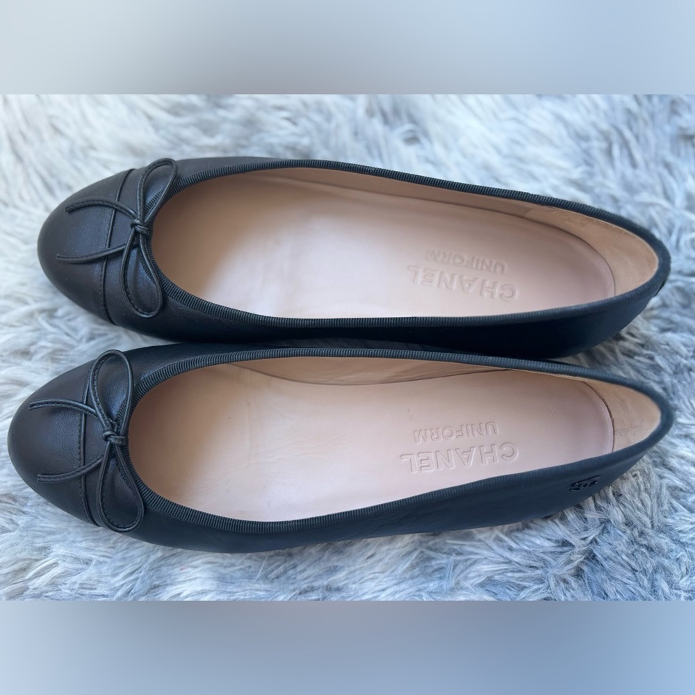 CHANEL Uniform Black Leather Ballet Flats